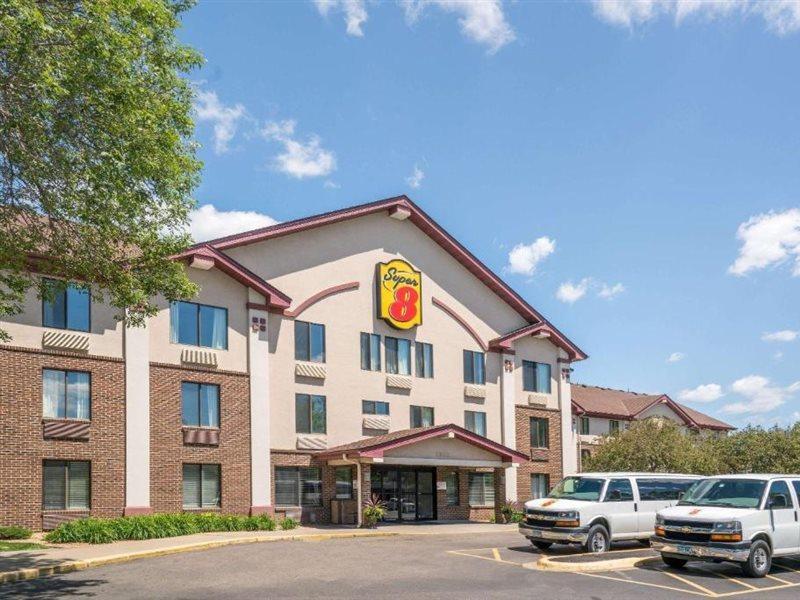 Hotel Super 8 By Wyndham Bloomington/Airport Esterno foto
