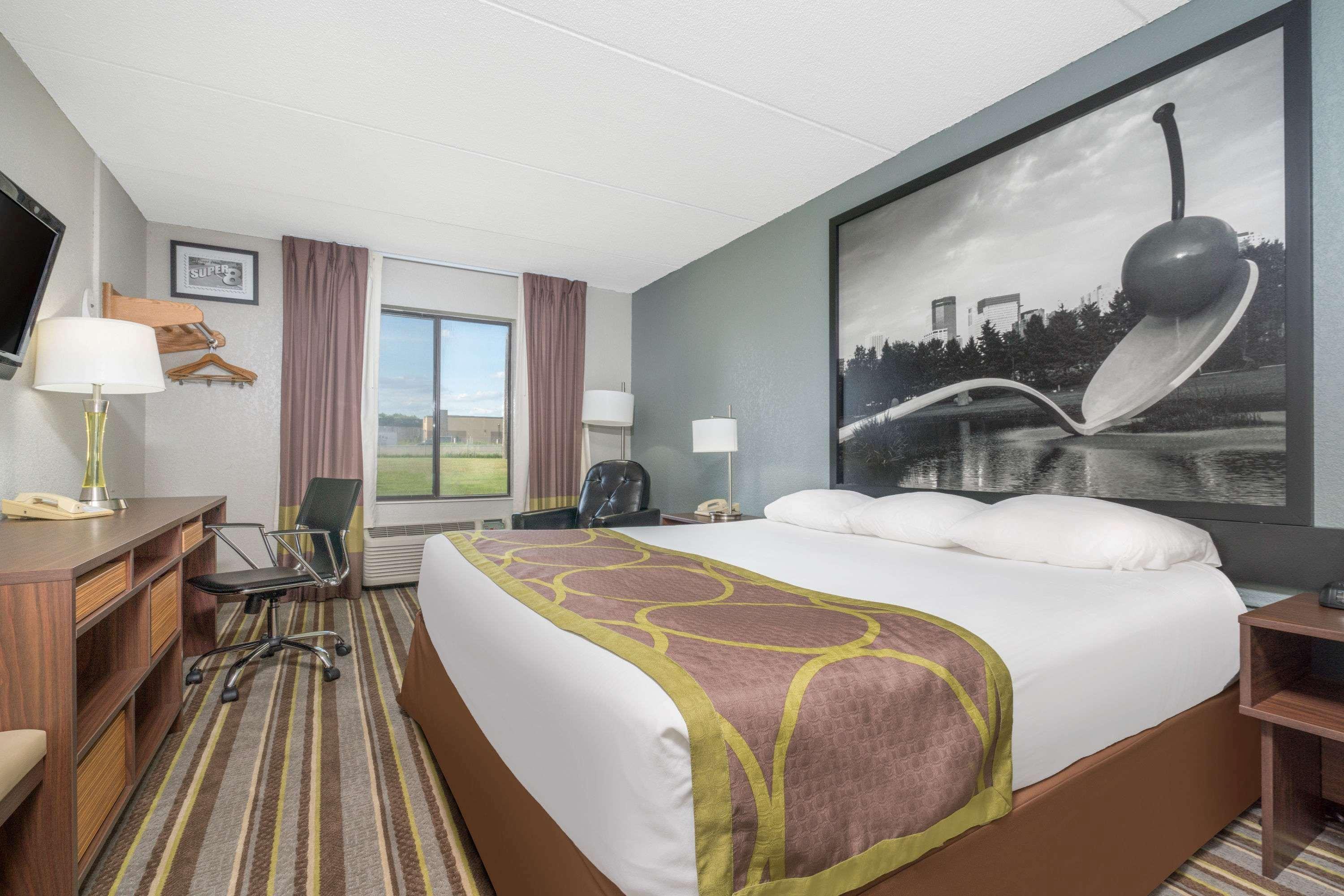 Hotel Super 8 By Wyndham Bloomington/Airport Esterno foto