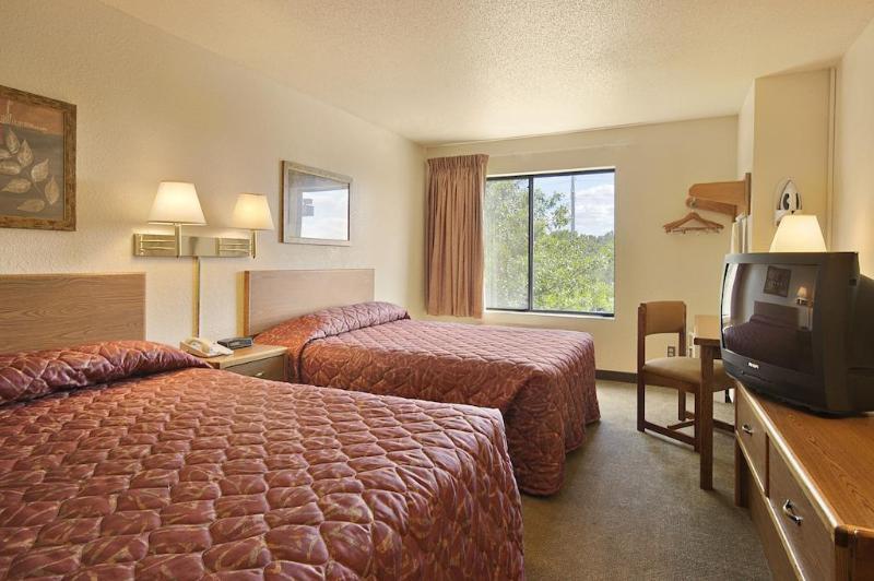Hotel Super 8 By Wyndham Bloomington/Airport Esterno foto